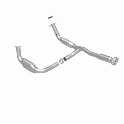 MagnaFlow Direct Fit Catalytic Converter 05-06 GMC Envoy XL Denali