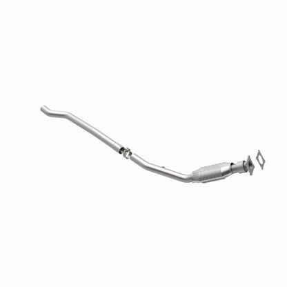 MagnaFlow Direct Fit Catalytic Converter 96-98 Caravan-Voyager 3.3L/