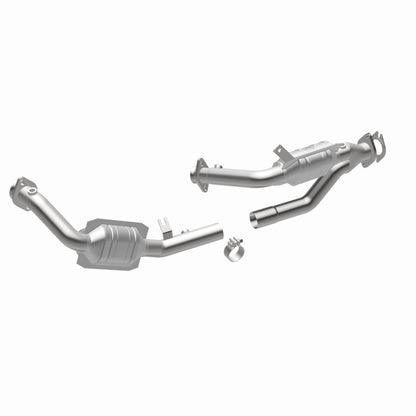 MagnaFlow Direct Fit Catalytic Converter 96-99 Ford Taurus3.0L 50S