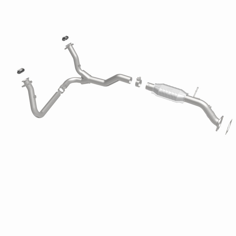 MagnaFlow Direct Fit Catalytic Converter 00-05 Blazer 4WD 4.3L