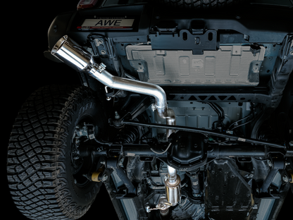 AWE Tuning 2021+ Ford Bronco 0FG Escape de saída traseira simples com ponta cromada e protetor basculante