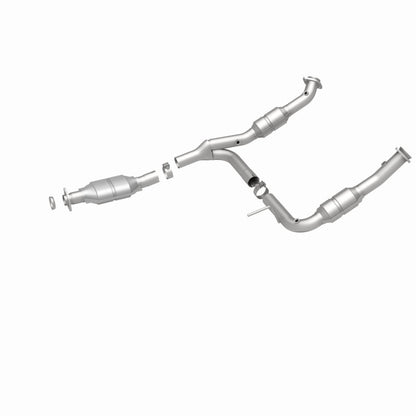 MagnaFlow Direct Fit Catalytic Converter Explorer 02-04 4.6L OEM