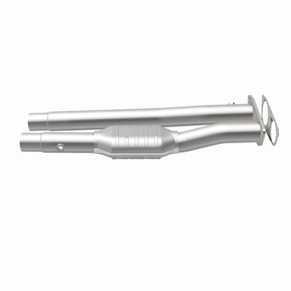 MagnaFlow Direct Fit Catalytic Converter 96-97 7.4L 3500 Truck Rear