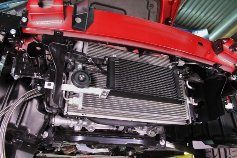 Mishimoto 2016+ Mazda Miata Kit termostático de enfriador de aceite - Negro