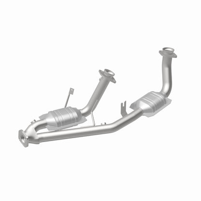 MagnaFlow Direct Fit Catalytic Converter 96-99 Ford Taurus3.0L 50S