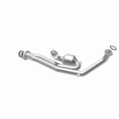 MagnaFlow Direct Fit Catalytic Converter 01-03 Toyota Sienna 3.0L