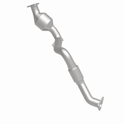 MagnaFlow Direct Fit Catalytic Converter 07 VW Touareg 3.6L Front close