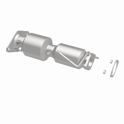 MagnaFlow Direct Fit Catalytic Converter 13-15 Hyundai Veloster 1.6L Underbody