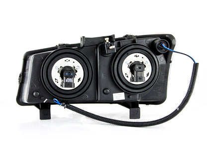 ANZO 2003-2006 Chevrolet Silverado 1500 Faróis de cristal com halo preto