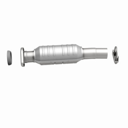 MagnaFlow Direct Fit Catalytic Converter 04-06 Toyota Sienna 3.3L AWD Rear