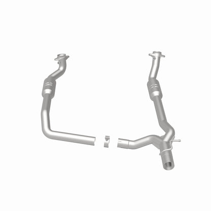 MagnaFlow Direct Fit Catalytic Converter 2009-2012 E-150 5.4 L Underbody