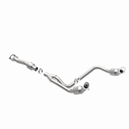 MagnaFlow Direct Fit Catalytic Converter 2011-2014 Express 1500 4.3L Underbody