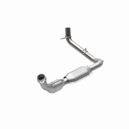 MagnaFlow Direct Fit Catalytic Converter 97-98 Ford Trucks 5.4L