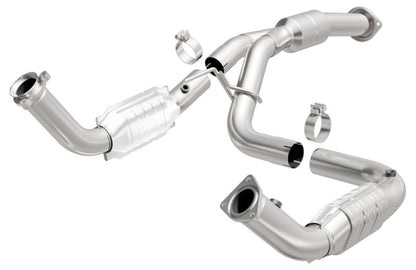 MagnaFlow Direct Fit Catalytic Converter 11-13 Chev Silverado 2500 HD/3500 HD 6.0L