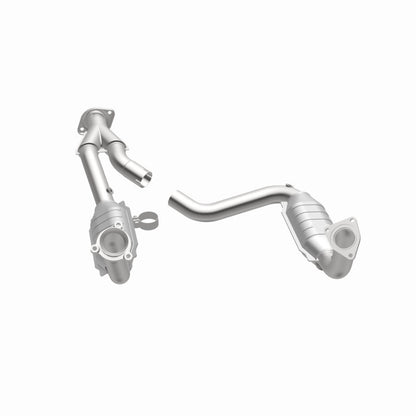 MagnaFlow Direct Fit Catalytic Converter 03-06 Chevy SSR 5.3/6.0 OEM