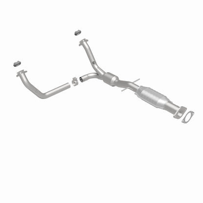 MagnaFlow Direct Fit Catalytic Converter 00-03 Chevy S-10 4.3L
