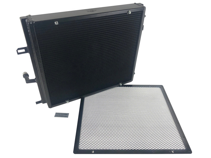 CSF BMW B58/B48 Trocador de calor de passagem tripla com montagem dianteira c/Rock Guard - Preto