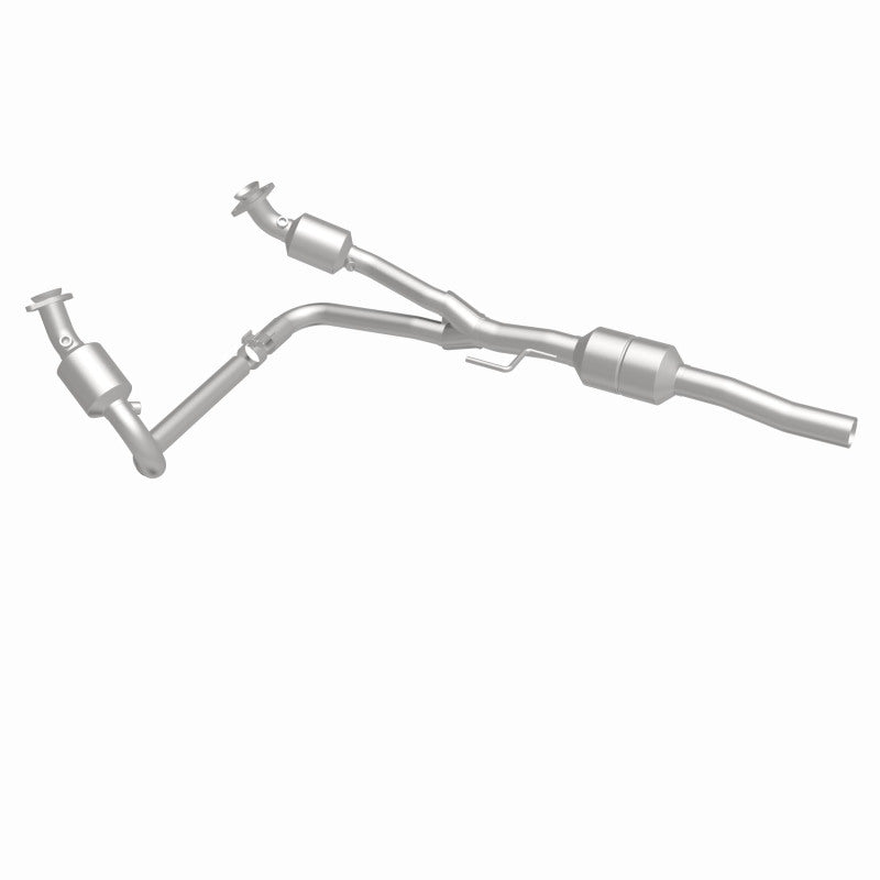 MagnaFlow Direct Fit Catalytic Converter 02-03 Dodge Durango