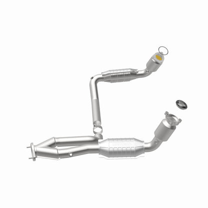 MagnaFlow Direct Fit Catalytic Converter 99-00 Chevy Pickups 4.3L