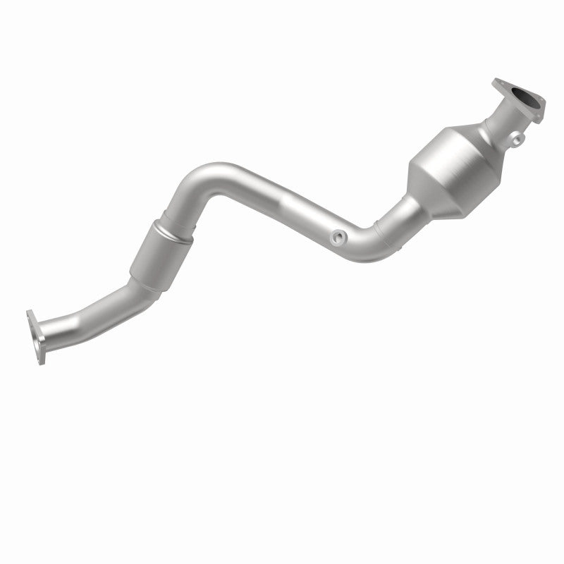 MagnaFlow Direct Fit Catalytic Converter 07 VW Touareg 3.6L Front close