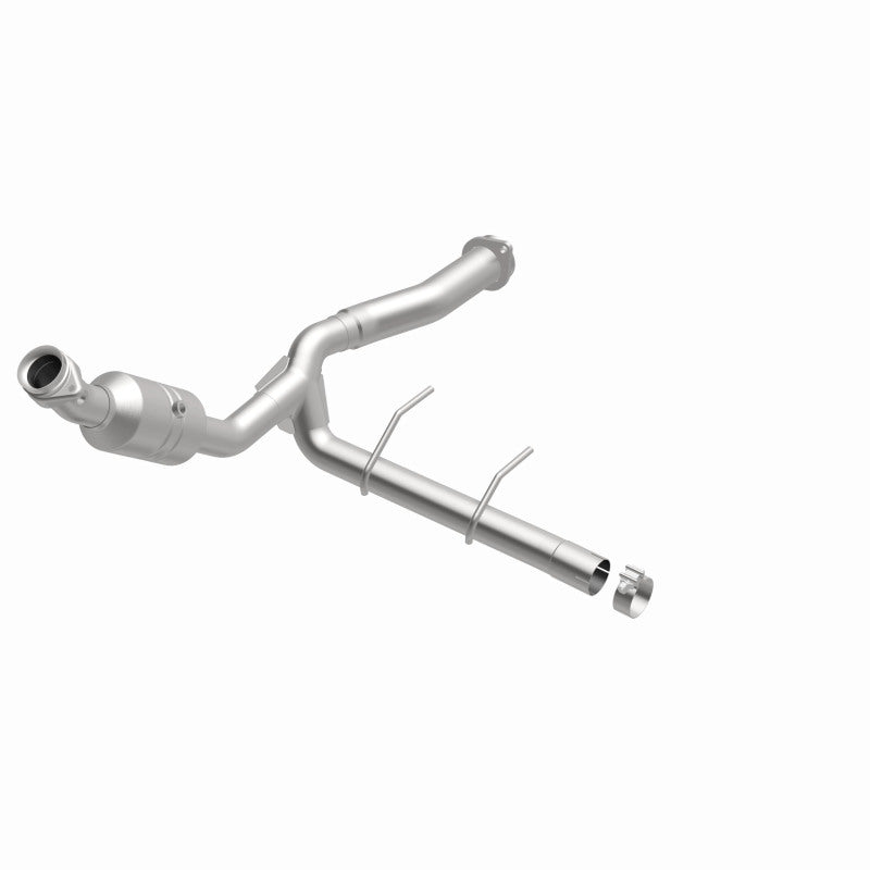 Magnaflow Conv DF 2011-2014 F-150 5.0L debajo de la carrocería