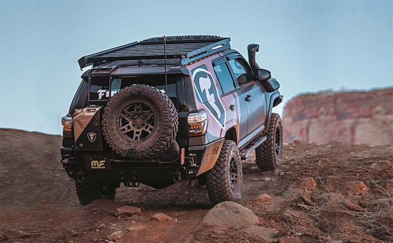 MagnaFlow 03-21 Toyota 4Runner V6 4.0L Serie Overland Cat-Back Escape