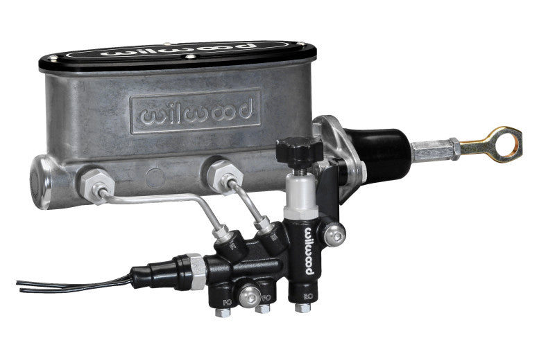 Kit Wilwood HV Tandem M/C com suporte L/H e válvula de propulsão - furo de 7/8 pol. com haste de pressão - Mustang antigo