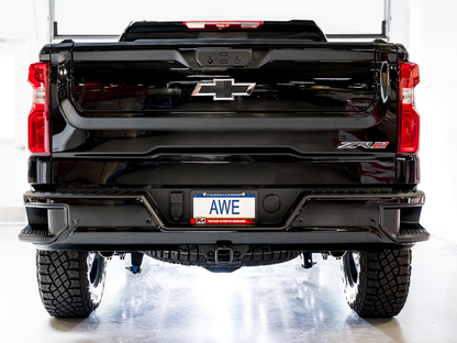 AWE Tuning 22-23 GMC Sierra 1500 AT4X 6.2L 0FG Catback Split Dual (Pára-choque plano) - Bashguard (sem pontas)
