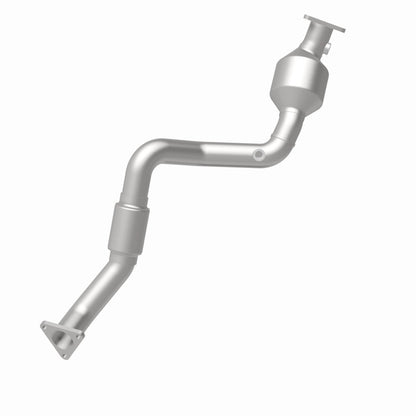 MagnaFlow Direct Fit Catalytic Converter 07 VW Touareg 3.6L Front close