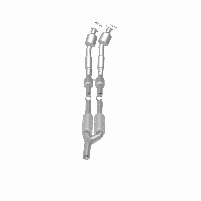 MagnaFlow Direct Fit Catalytic Converter 2012-2015 Passat (B7) 3.6L V6 OEM Grade