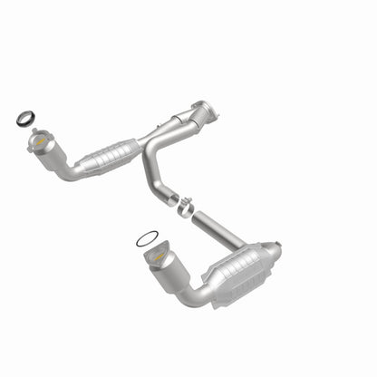 MagnaFlow Direct Fit Catalytic Converter 99-00 Chevy Pickups 4.3L