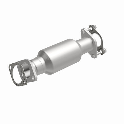 MagnaFlow Direct Fit Catalytic Converter 2011 Kia Sorento 3.5 Underbody