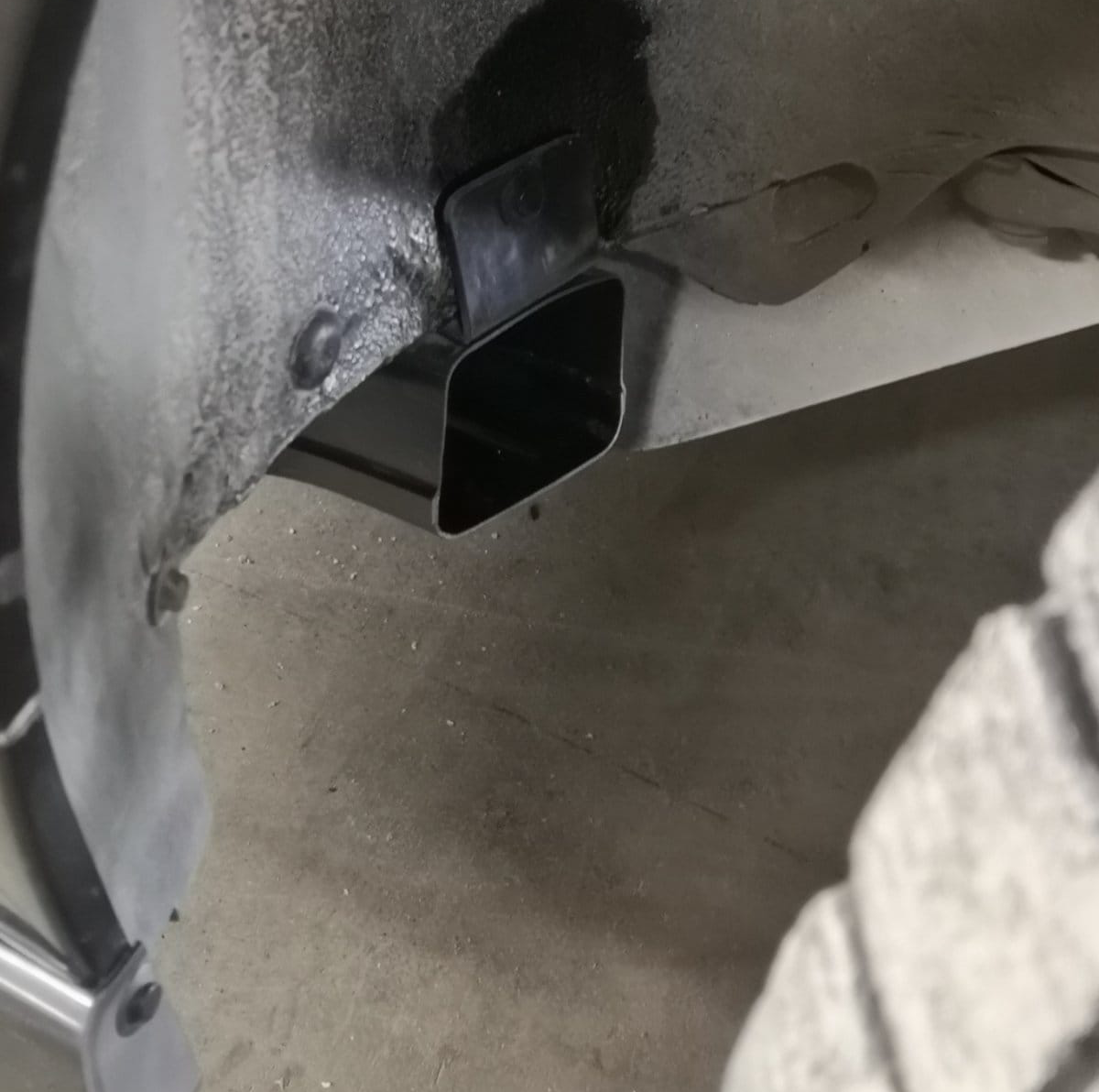 Race German -  E34 Mtech Lip