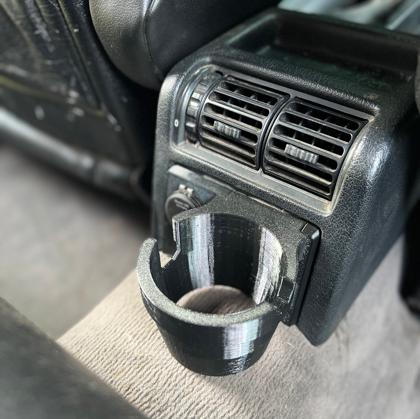 Race German -  E34 Rear Cupholder