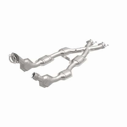 MagnaFlow Direct Fit Catalytic Converter 96-98 Mustang 4.6L 6-Cats