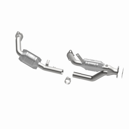 MagnaFlow Direct Fit Catalytic Converter 96-99 Ford Taurus3.0L 50S