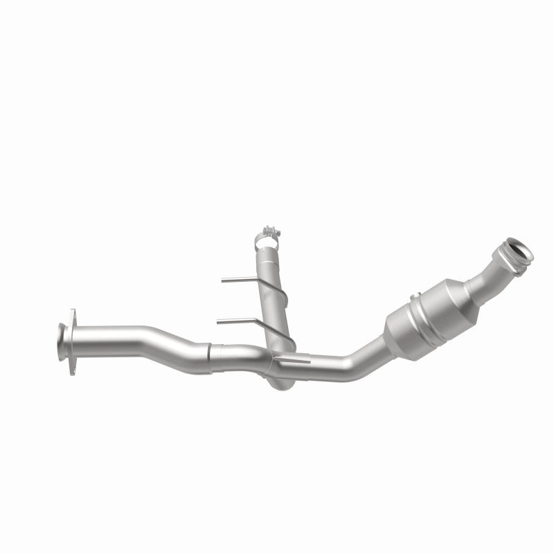 Magnaflow Conv DF 2011-2014 F-150 5.0L debajo de la carrocería