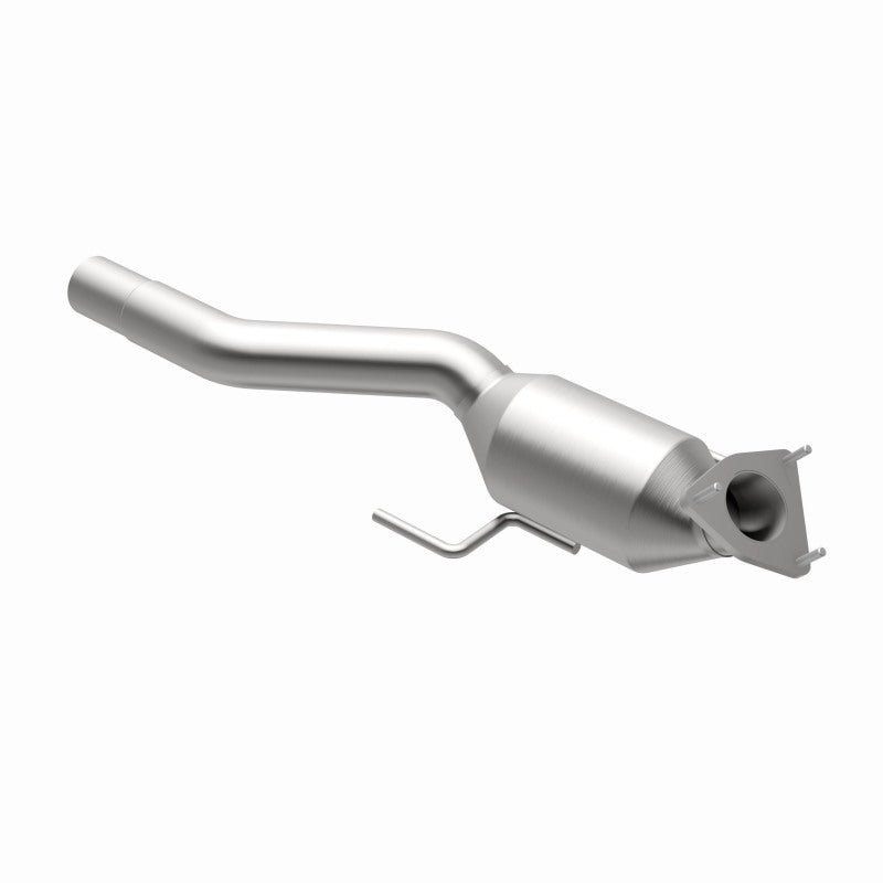 MagnaFlow Direct Fit Catalytic Converter 04-07 VW Touareg 4.2L Driver Side