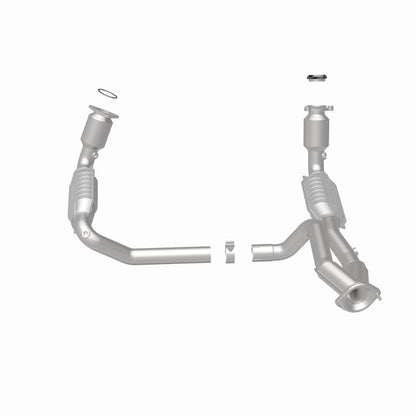 MagnaFlow Direct Fit Catalytic Converter 99-00 Chevy Pickups 4.3L