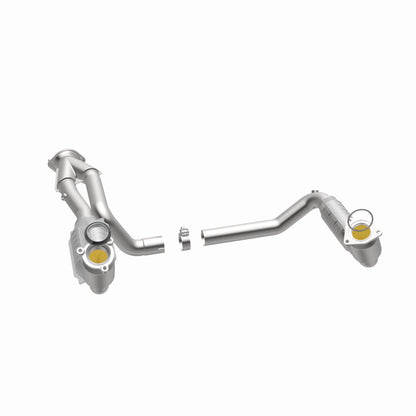 MagnaFlow Direct Fit Catalytic Converter 99-00 Chevy Pickups 4.3L