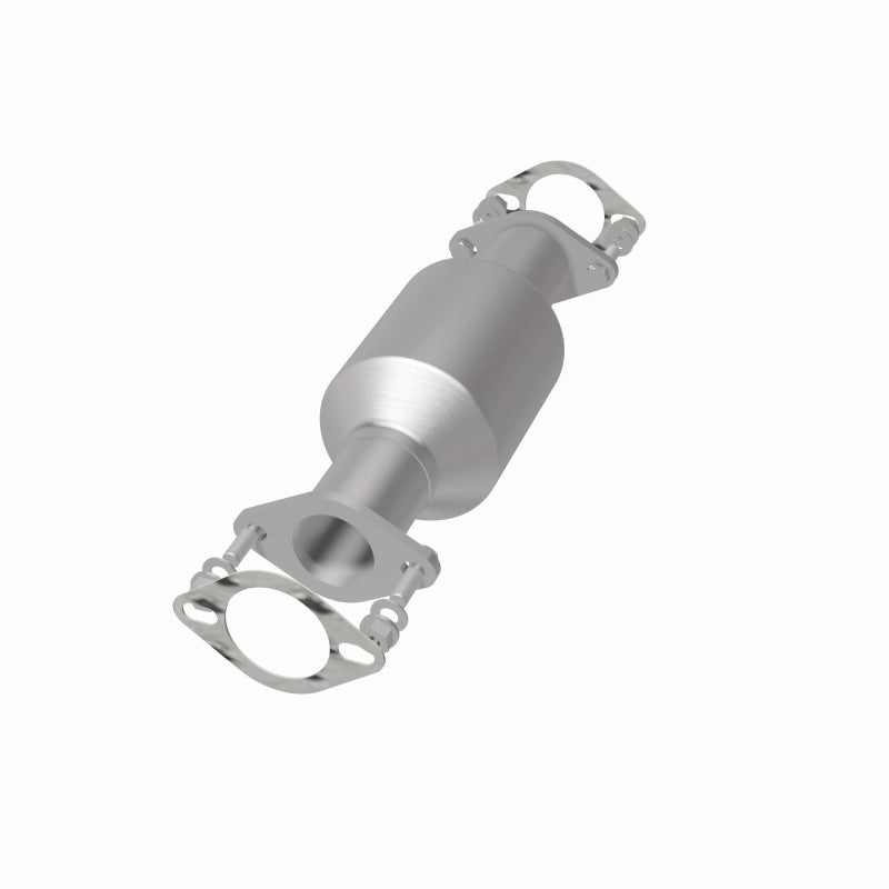 MagnaFlow Direct Fit Catalytic Converter 03-06 Kia Sorento 3.5L rear