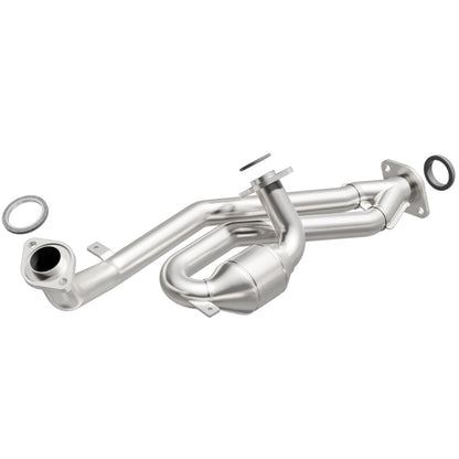 MagnaFlow Direct Fit Catalytic Converter 01-03 Toyota Sienna 3.0L