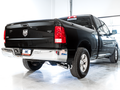 AWE Tuning 09-18 RAM 1500 5.7L (con recortes) 0FG Escape Cat-Back de salida trasera doble - Puntas plateadas cromadas