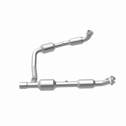 MagnaFlow Direct Fit Catalytic Converter 05-06 Ford E-350 Super Duty 5.4L