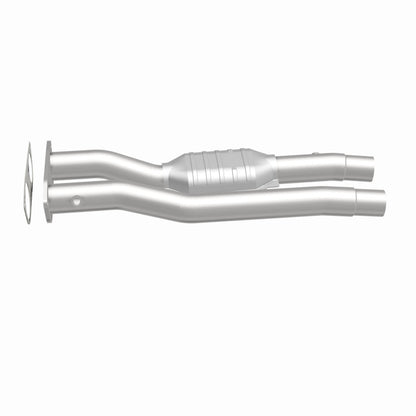 MagnaFlow Direct Fit Catalytic Converter 96-97 7.4L 3500 Truck Rear