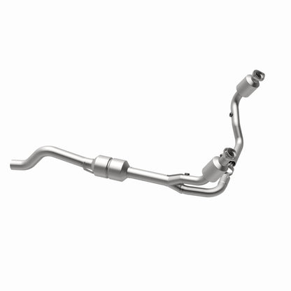 MagnaFlow Direct Fit Catalytic Converter 00-03 Durango 4WD 4.7L