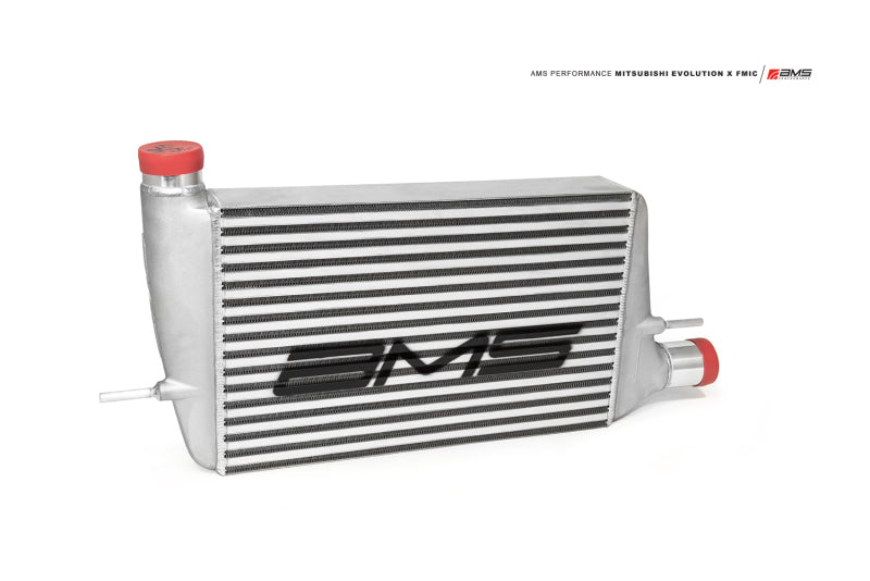 AMS Performance 08-15 Mitsubishi EVO X Intercooler de montaje frontal con tanques modulares de extremo fundido y logotipo