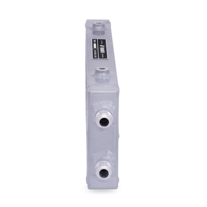Enfriador de aceite plateado de doble paso de barra y placa mediana universal Mishimoto