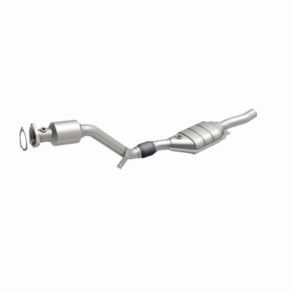MagnaFlow Direct Fit Catalytic Converter 03 Volkswagen Passat 2.8L