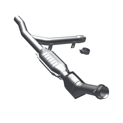 MagnaFlow Direct Fit Catalytic Converter 97-98 Ford Trucks 4.2L